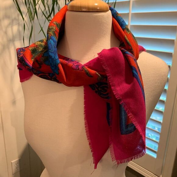 Made in Italy Challis Floral print scarf - Picture 1 of 4